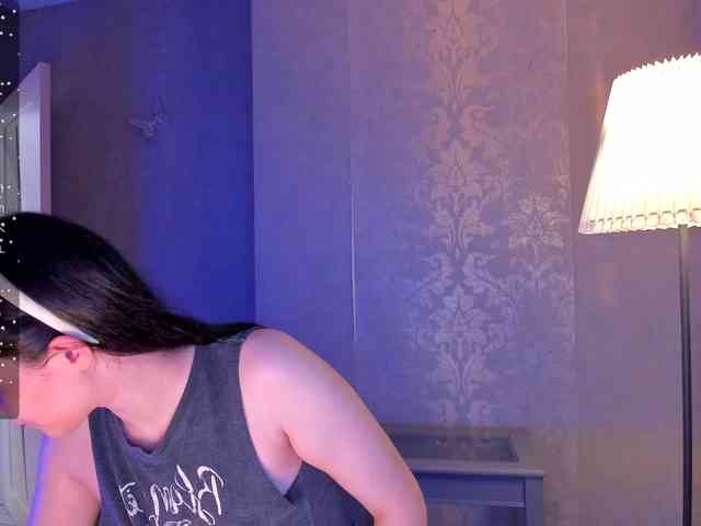 Falcon_Baby webcam