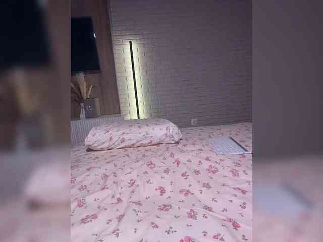 KASPIYA's webcam live show