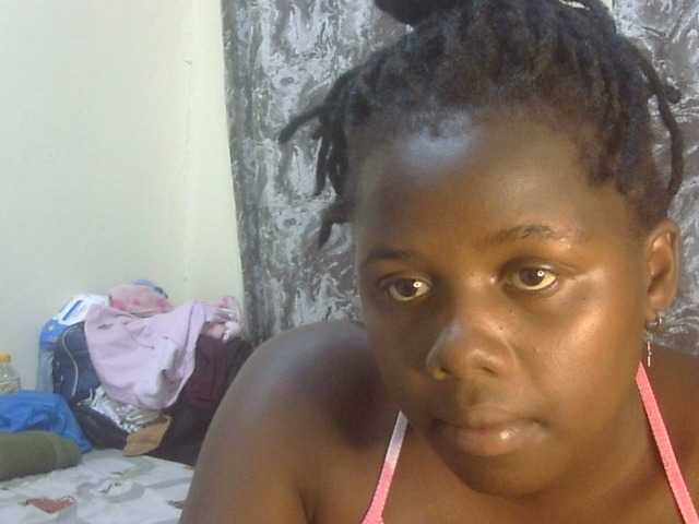 Tashacute webcam bongacams model stream image