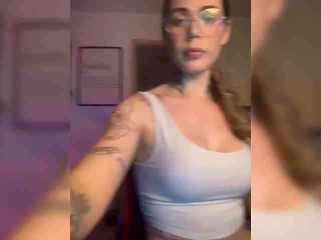 juliazz webcam