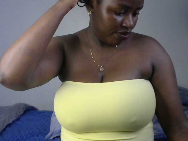 sexyhazel's BongaCams show and profile