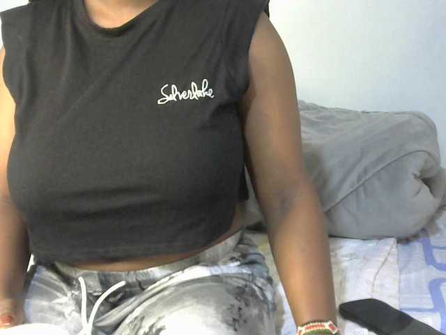 sexyhazel webcam bongacams model stream image