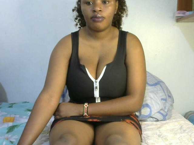 sexyhazel webcam bongacams model stream image
