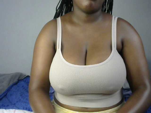 sexyhazel's BongaCams show and profile