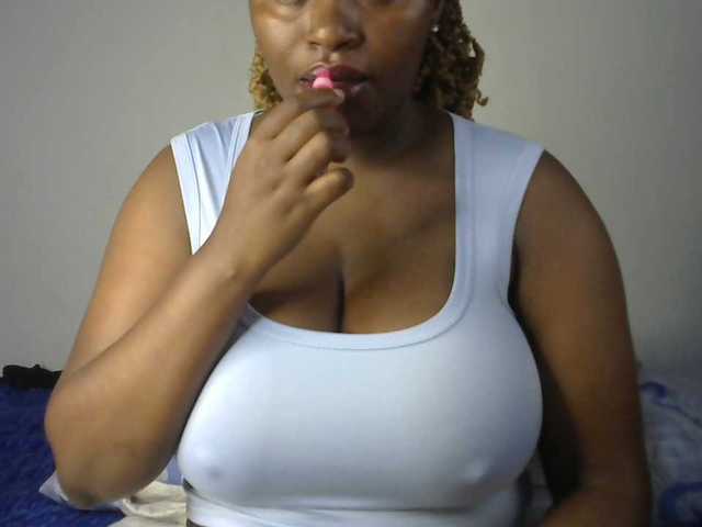 sexyhazel's BongaCams show and profile