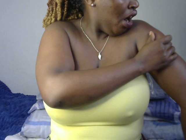 sexyhazel's BongaCams show and profile