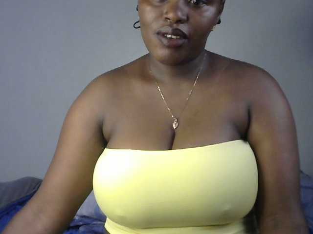 sexyhazel's BongaCams show and profile