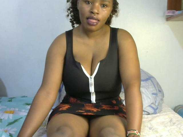sexyhazel webcam bongacams model stream image