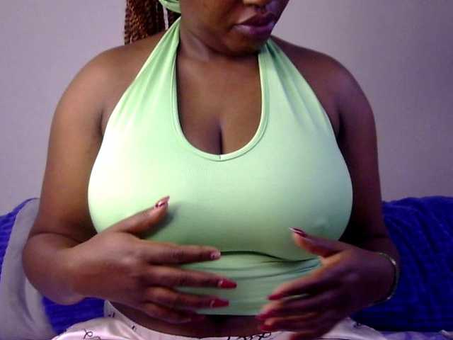 sexyhazel webcam bongacams model stream image