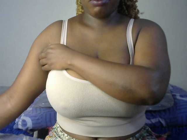 sexyhazel's BongaCams show and profile