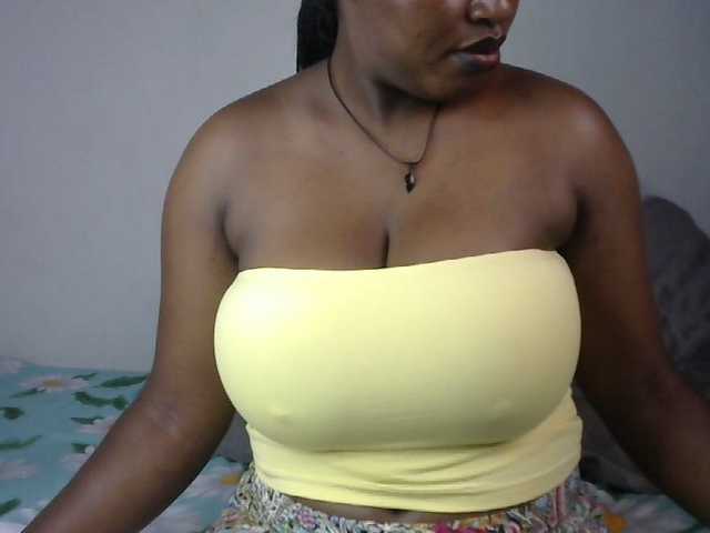 sexyhazel's BongaCams show and profile