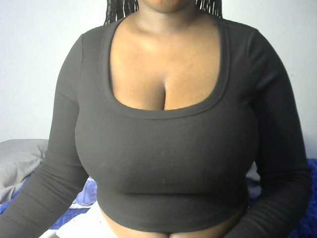 sexyhazel's BongaCams show and profile