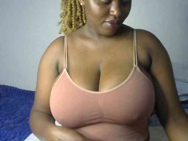 sexyhazel Live Webcam on BongaCams