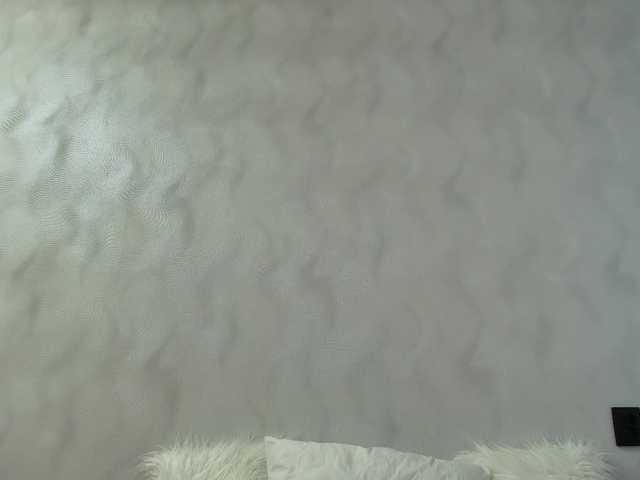 Oriella's BongaCams show and profile