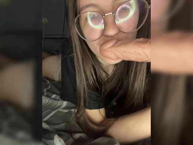 sweet-kiss22 Live Webcam on BongaCams