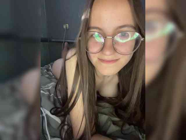sweet-kiss22 Live Webcam on BongaCams
