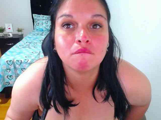 danielamendez1 Live Webcam on BongaCams
