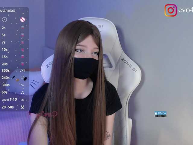 Evo4kaStorm's BongaCams show and profile