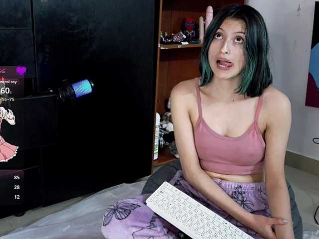 Camila05torres's BongaCams show and profile