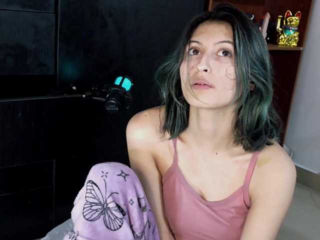 Camila05torres's BongaCams show and profile