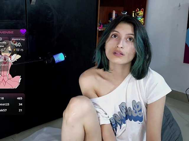 Camila05torres's BongaCams show and profile