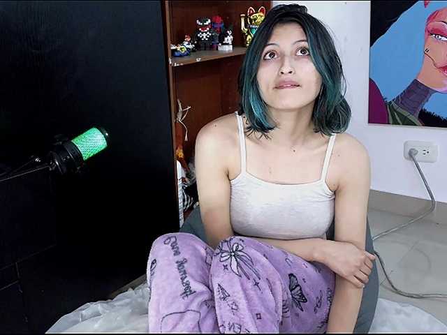 Camila05torres's BongaCams show and profile