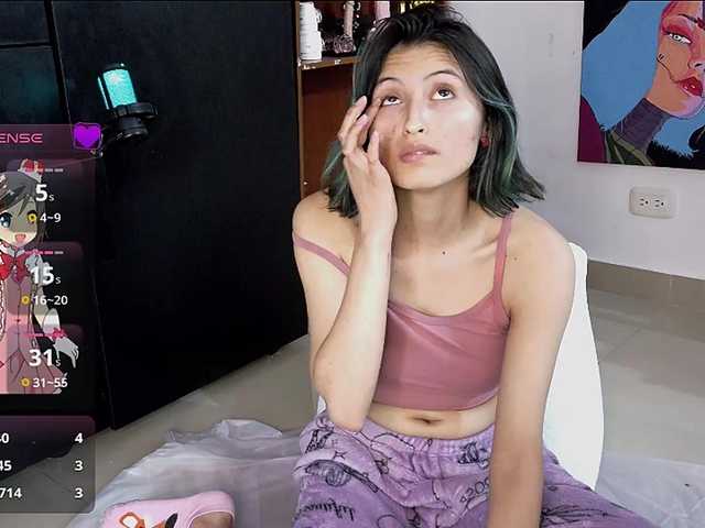 Camila05torres's BongaCams show and profile