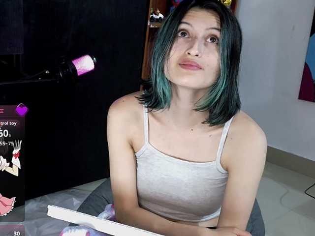 Camila05torres's BongaCams show and profile