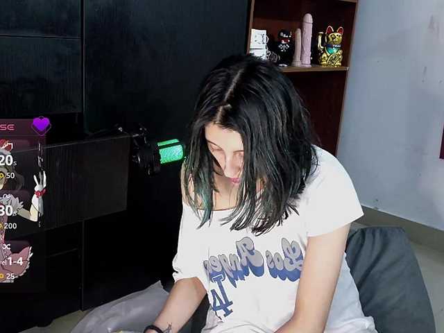 Camila05torres's BongaCams show and profile