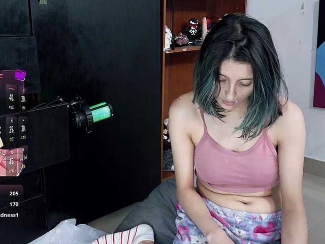 Camila05torres's BongaCams show and profile