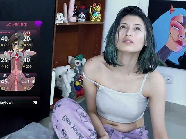 Camila05torres's BongaCams show and profile
