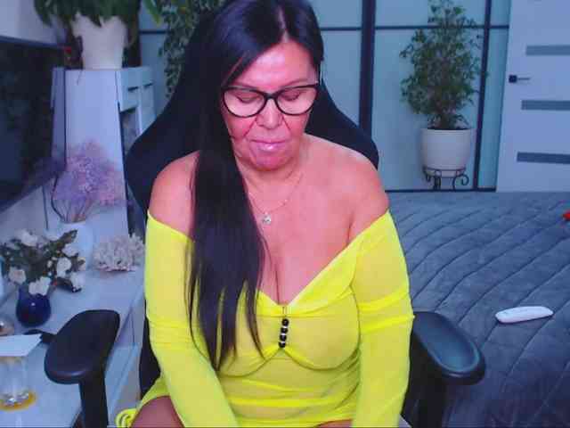 xMatureDesire webcam
