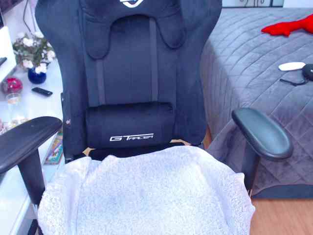 xMatureDesire webcam