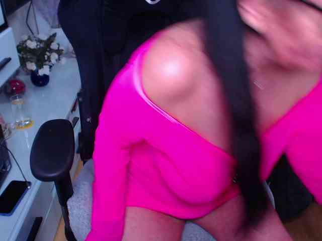 xMatureDesire webcam