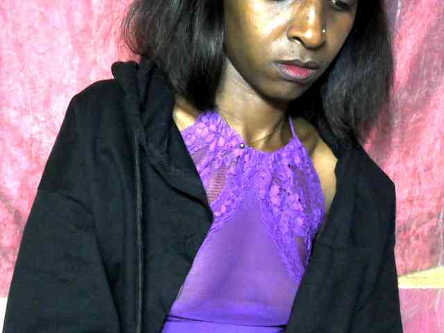 Tinah24 webcam