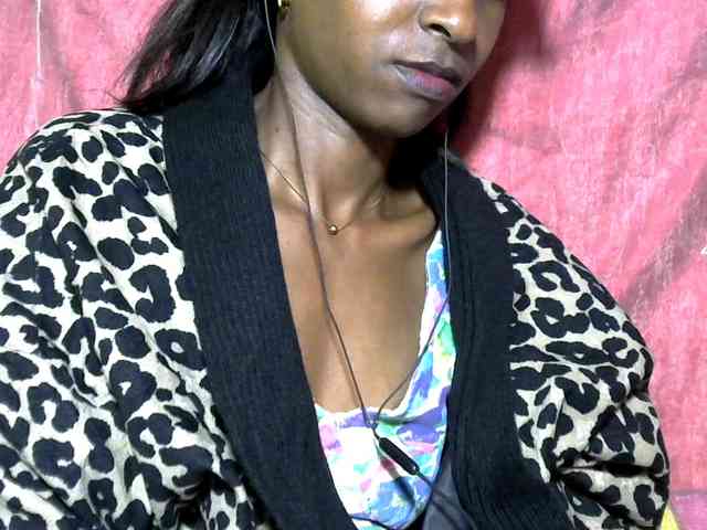 Tinah24 webcam