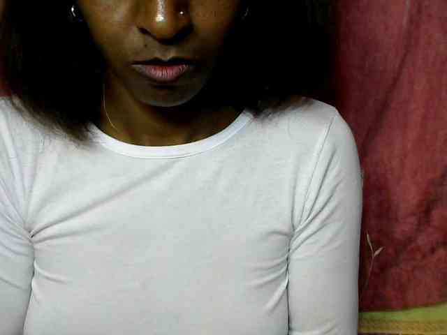 Tinah24 webcam