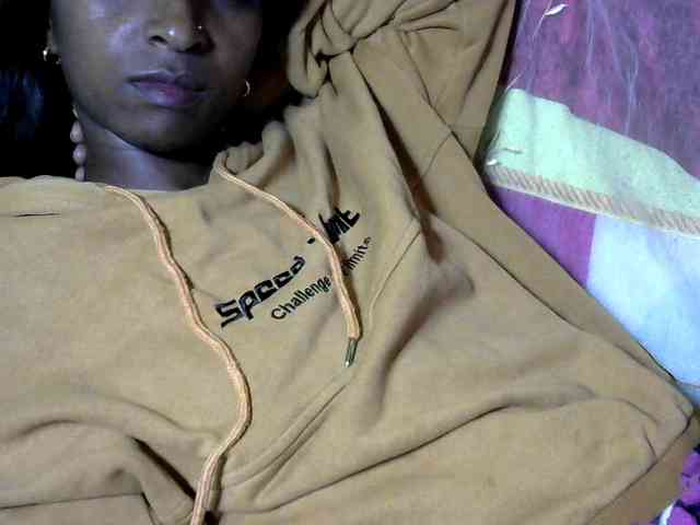 Tinah24 webcam