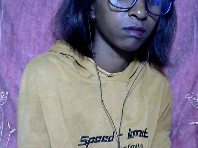 Tinah24 webcam