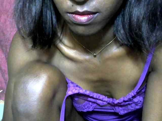Tinah24 webcam