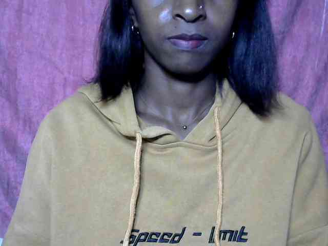 Tinah24 webcam
