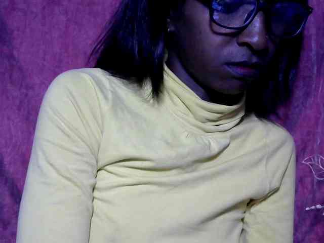Tinah24 webcam