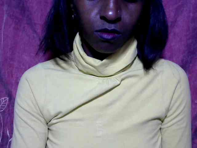 Tinah24 webcam