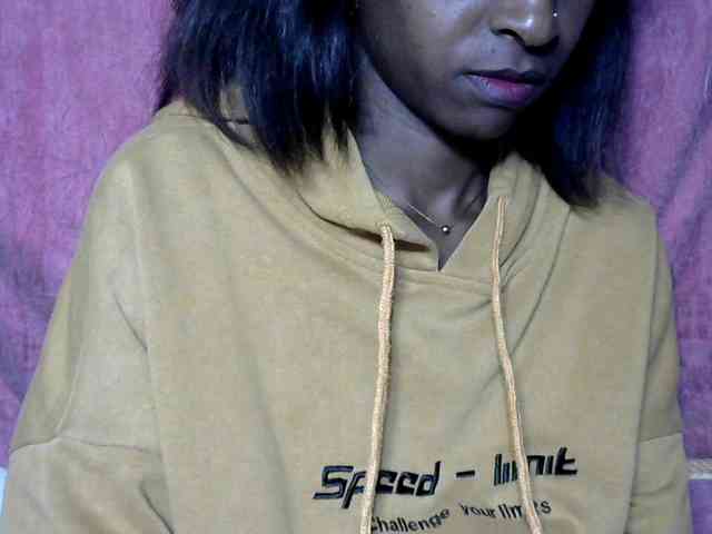 Tinah24 webcam