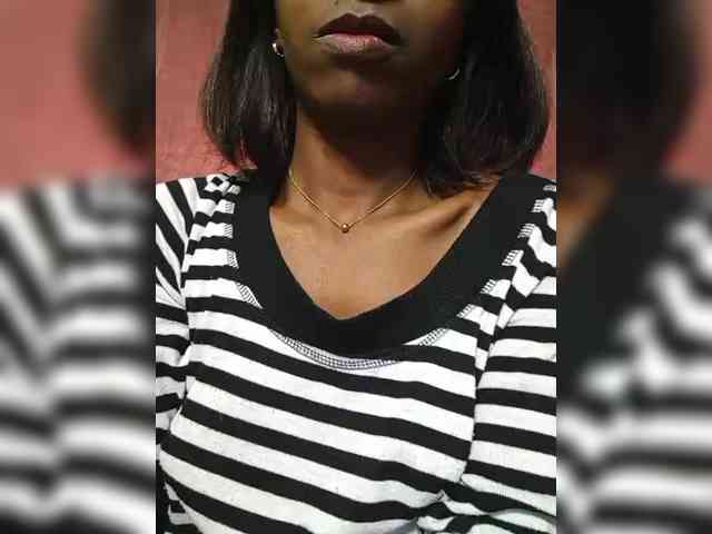 Tinah24 webcam