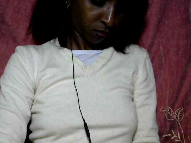 Tinah24 webcam