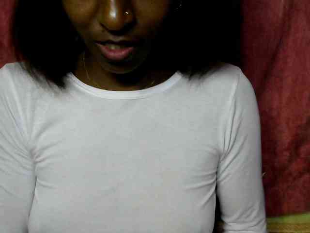 Tinah24 webcam