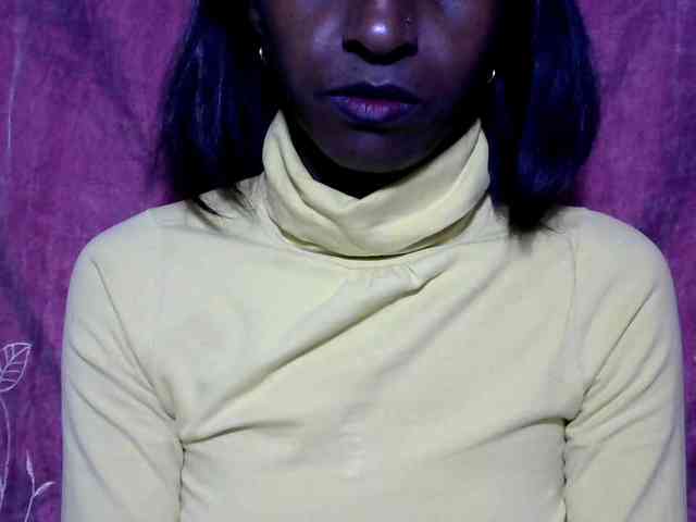 Tinah24 webcam