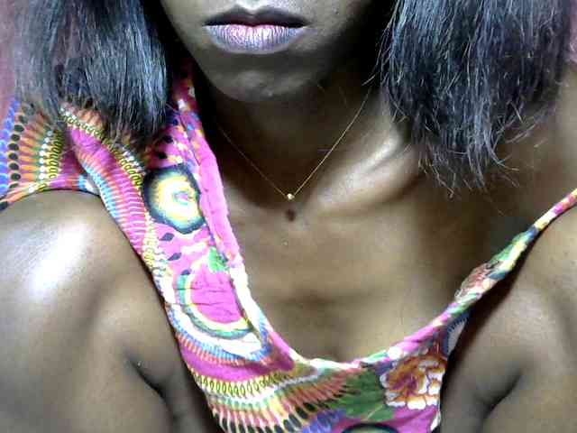Tinah24 webcam