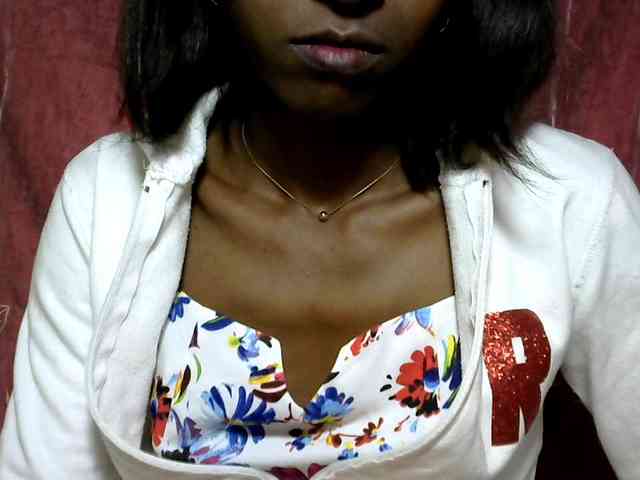 Tinah24 webcam